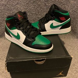 Jordan Retro 1 Mid “Green Toe” (GS)